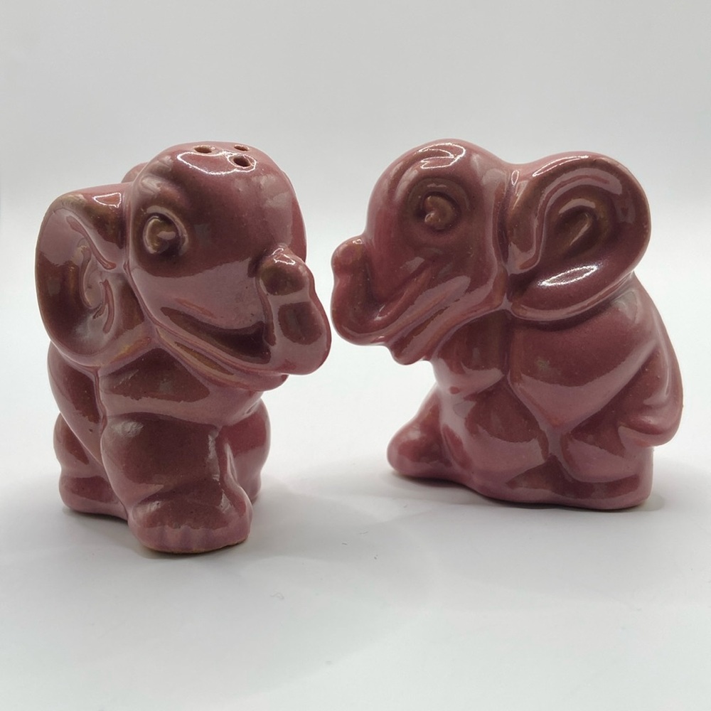 Vintage Niloak Art Pottery Elephant Salt Pepper Shaker Set Trunk Up